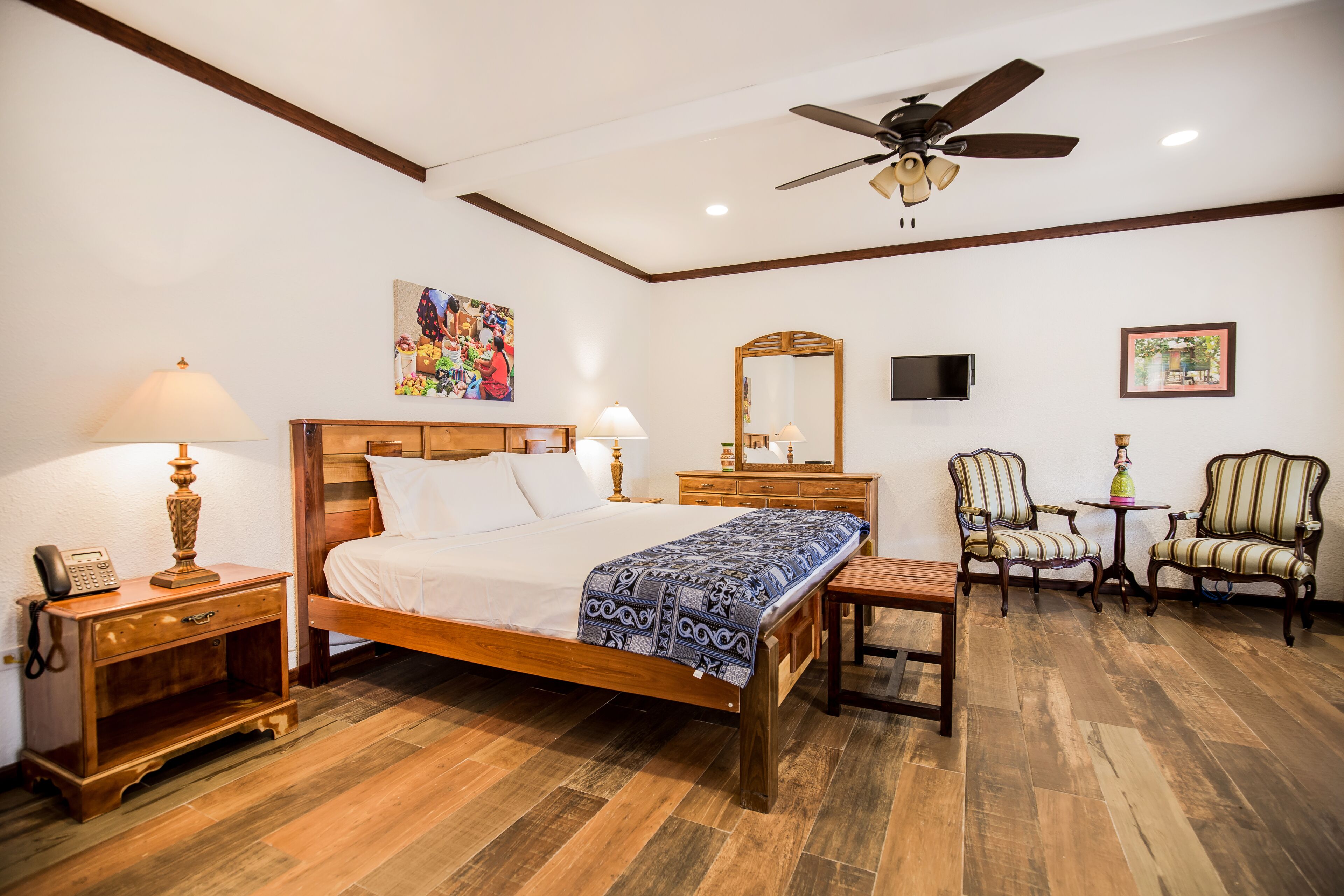 Két bảo mật tại phòng, trang trí khác biệt 