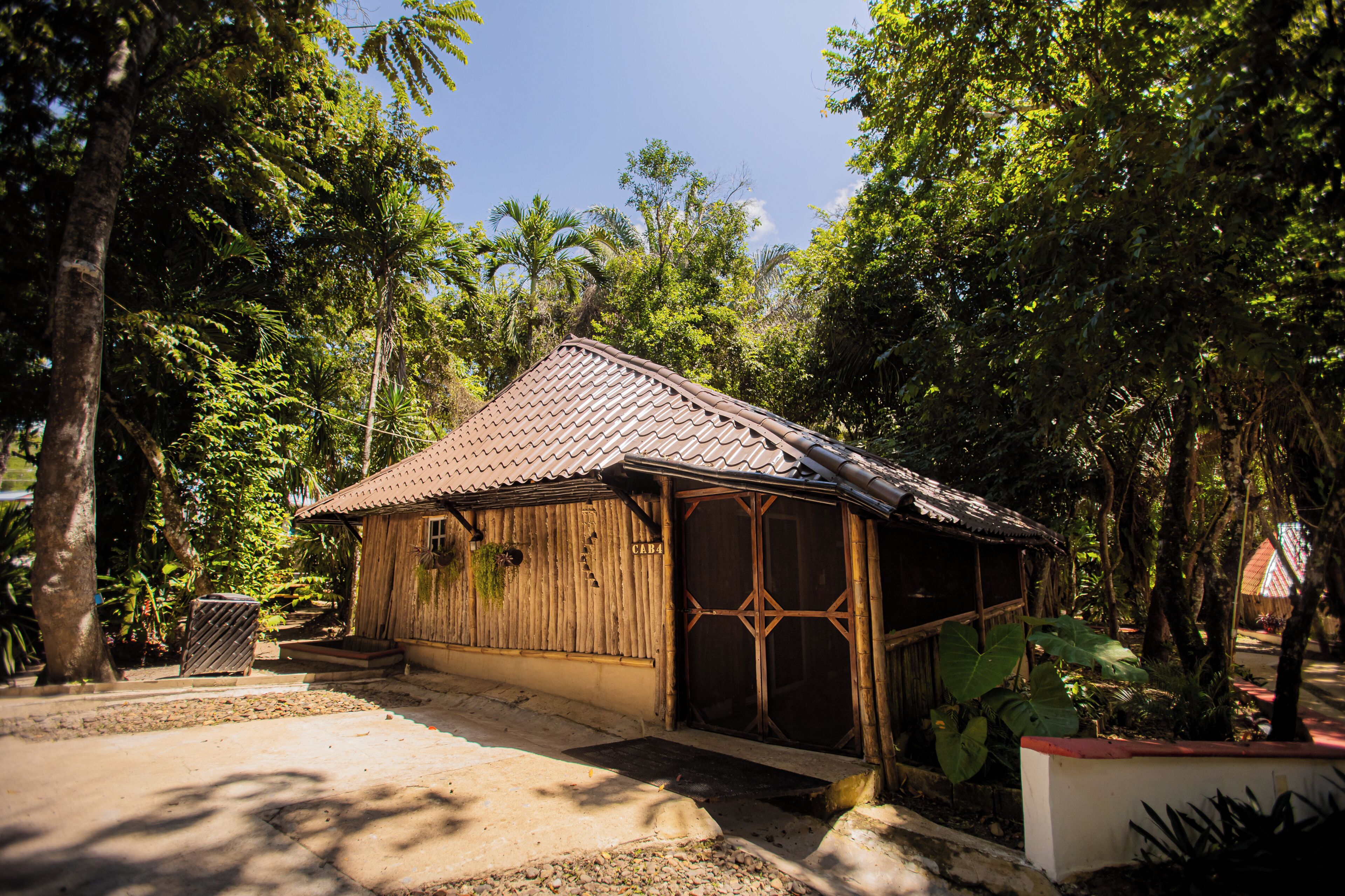 Regular Cabana | Caja de seguridad en la habitación y escritorio 