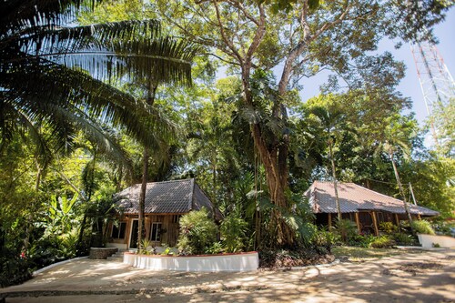 Falling Leaves Lodge