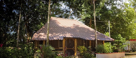 Regular Cabana | 1 chambre, coffre-fort, décor unique, ameublement unique