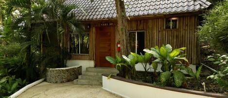 Honeymoon Cabana | In-room safe, individually decorated, individually furnished, desk