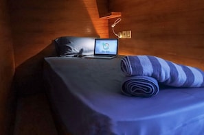 Standard Shared Dormitory, Mixed Dorm | In-room safe, soundproofing, free WiFi, bed sheets - Kaniu Capsule Hostel (Kuta)