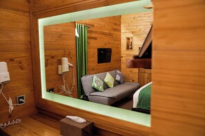 Cabaña Deluxe, 1 habitación, vista a la colina, en el área del jardín | Sábanas de algodón egipcio y ropa de cama de alta calidad 