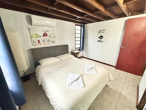 2 bedrooms, iron/ironing board, WiFi, bed sheets - Relaxing Chalet with beautiful Sunrises & Sunsets! (Sabana Llana Sur)