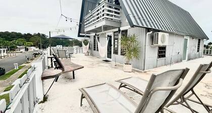 Relaxing Chalet with beautiful Sunrises & Sunsets!