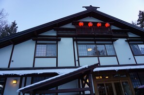 Exterior detail - Tokiwatei (Hakuba)