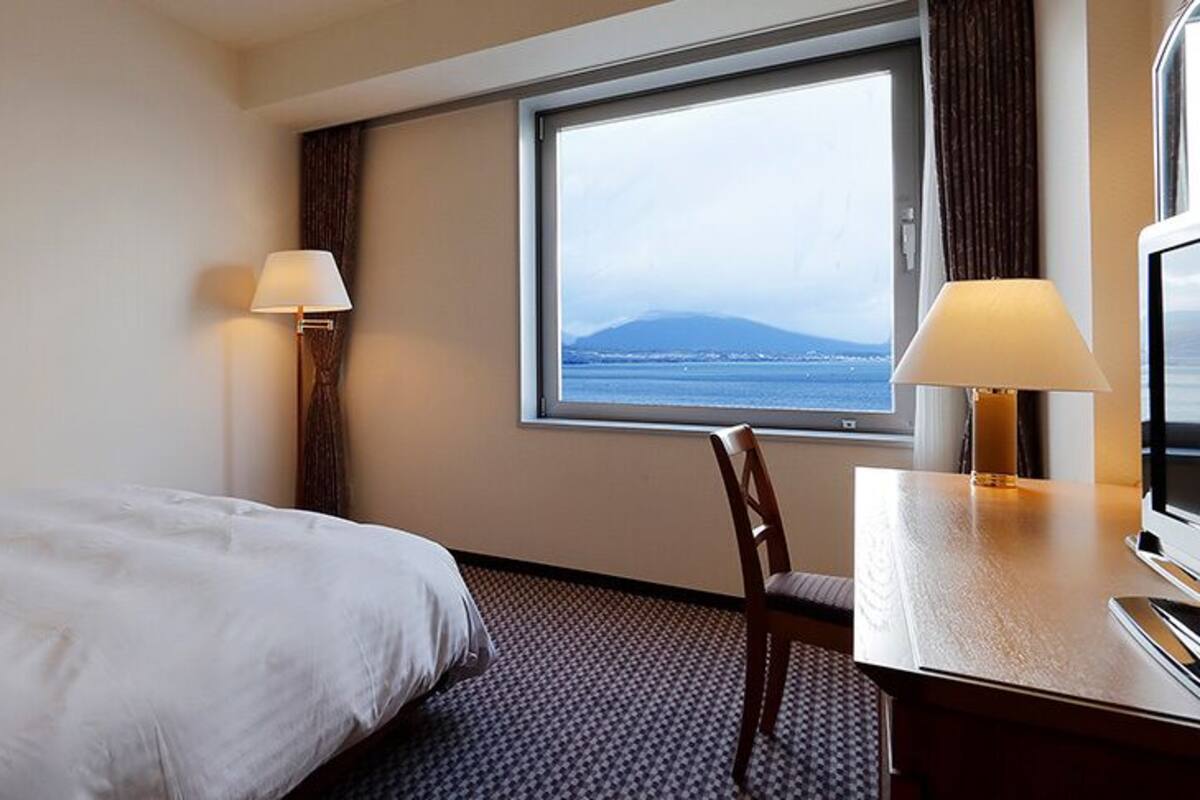 Premium Single Room, Non Smoking, Lake View (18sqm) | WiFi (free)