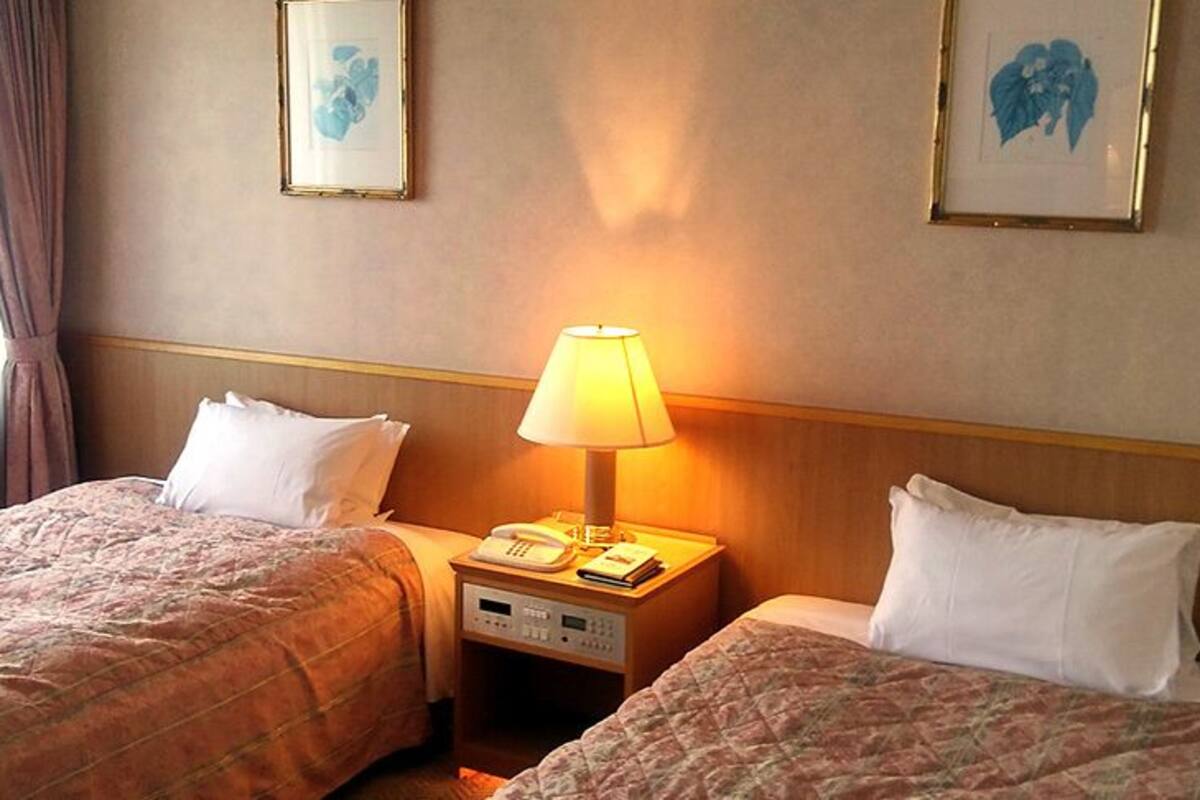 Economy Twin Room, Non Smoking, Lake View (30sqm) | WiFi (free)