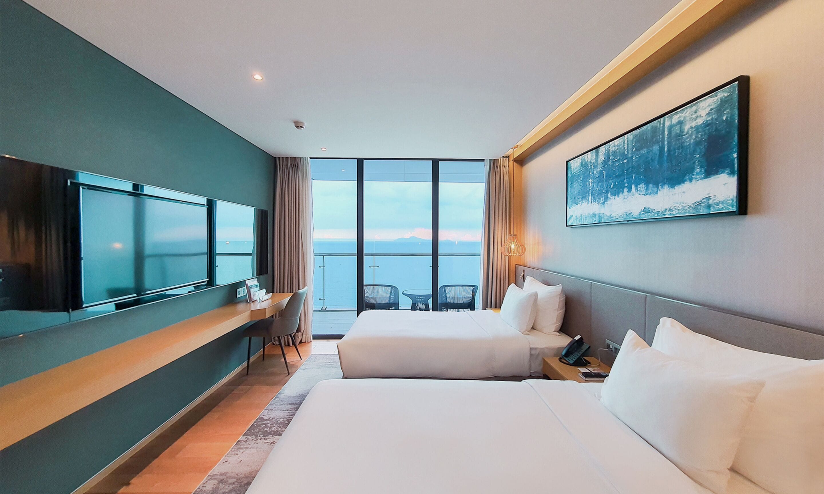 Deluxe Twin Room, Ocean View | Premium bedding, minibar, individually decorated, individually furnished