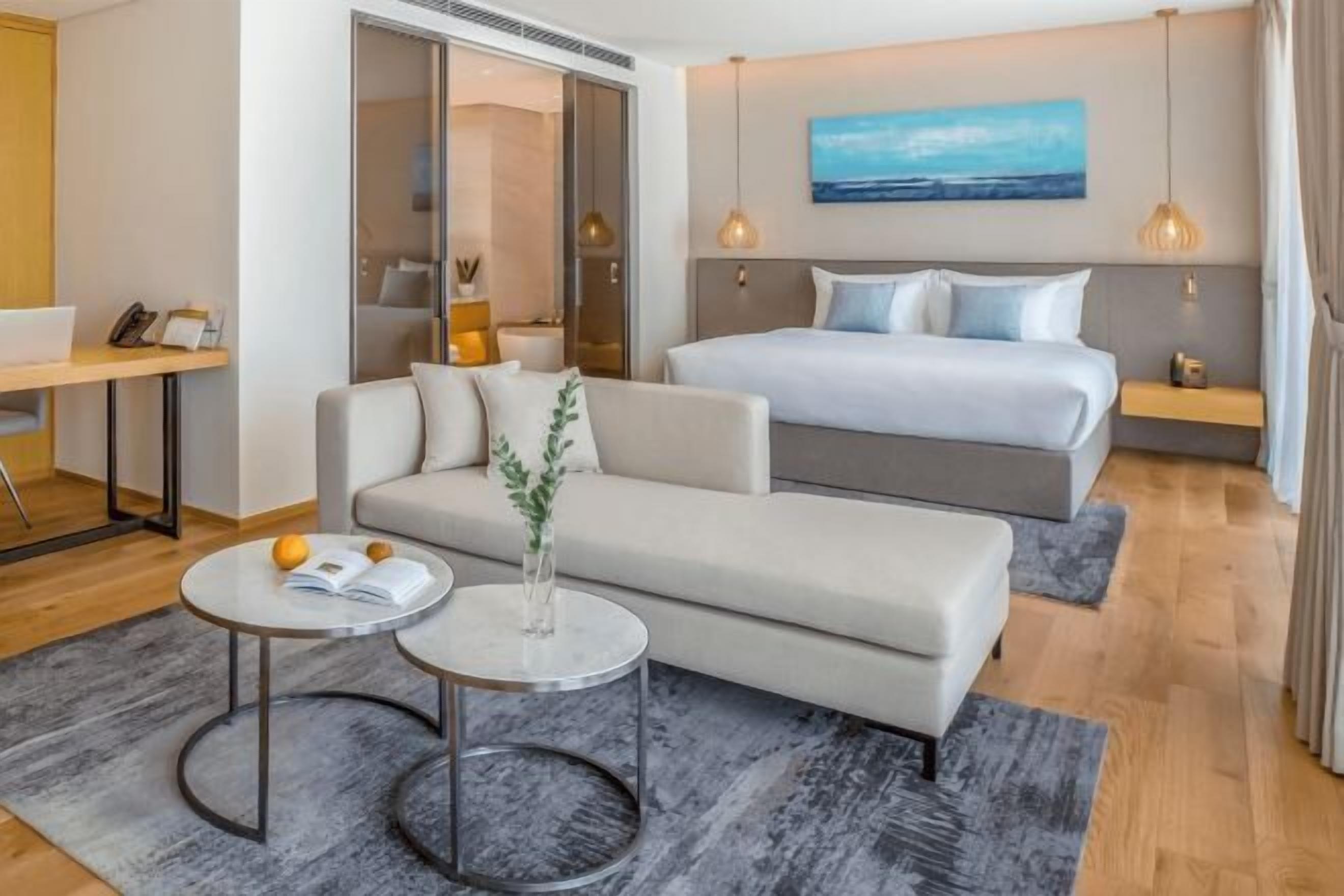 Premium bedding, minibar, individually decorated, individually furnished