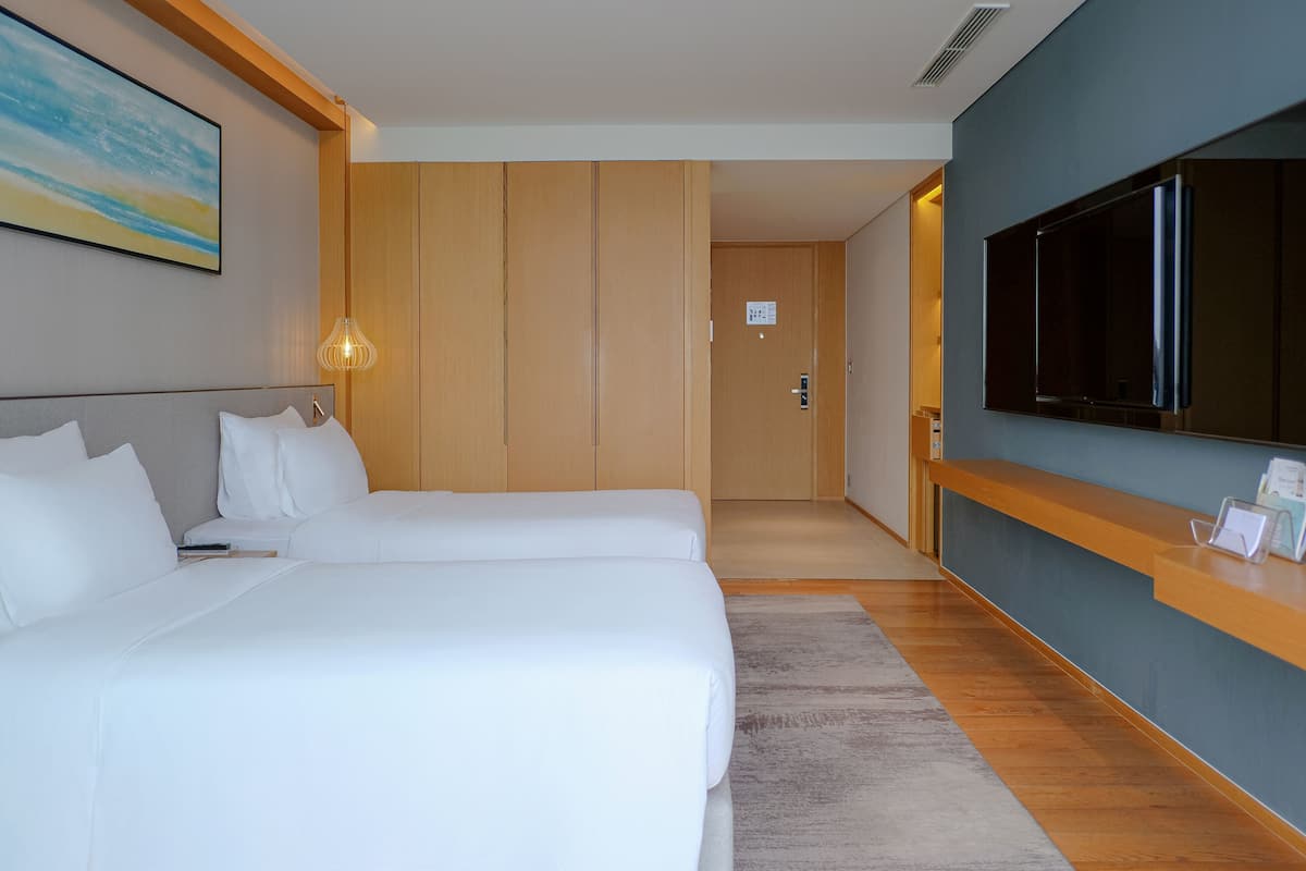 1 sovrum, sÀngtillbehör av högsta kvalitet och minibar