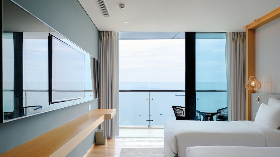 Sel de Mer Hotel & Suites