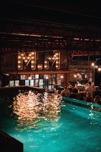 Mad Monkey Cebu City - Adults Only