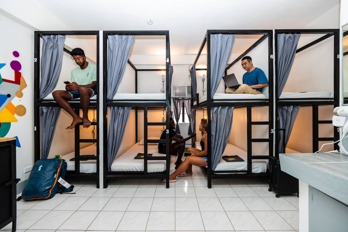 WiFi, bed sheets