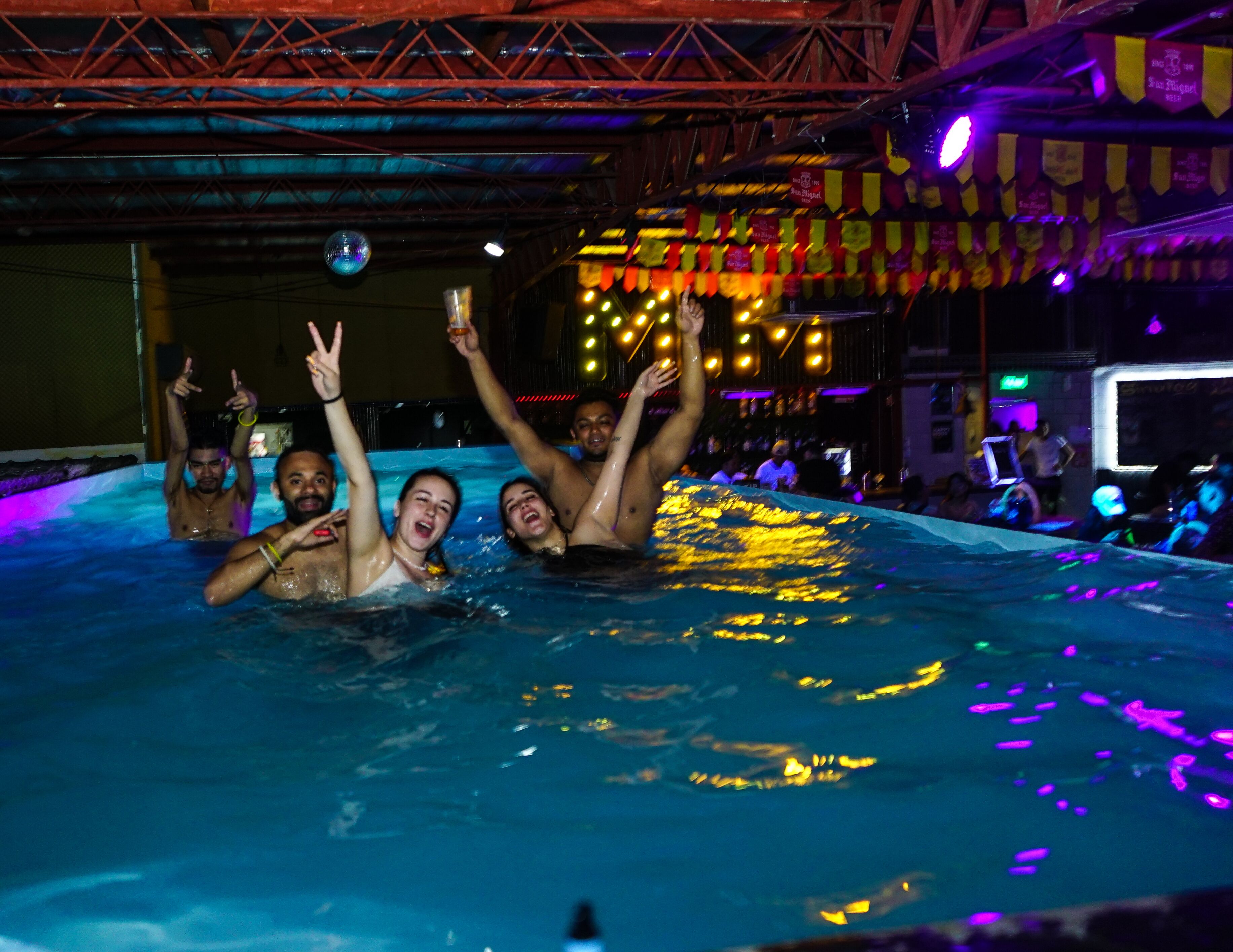 Foto - Mad Monkey Cebu City