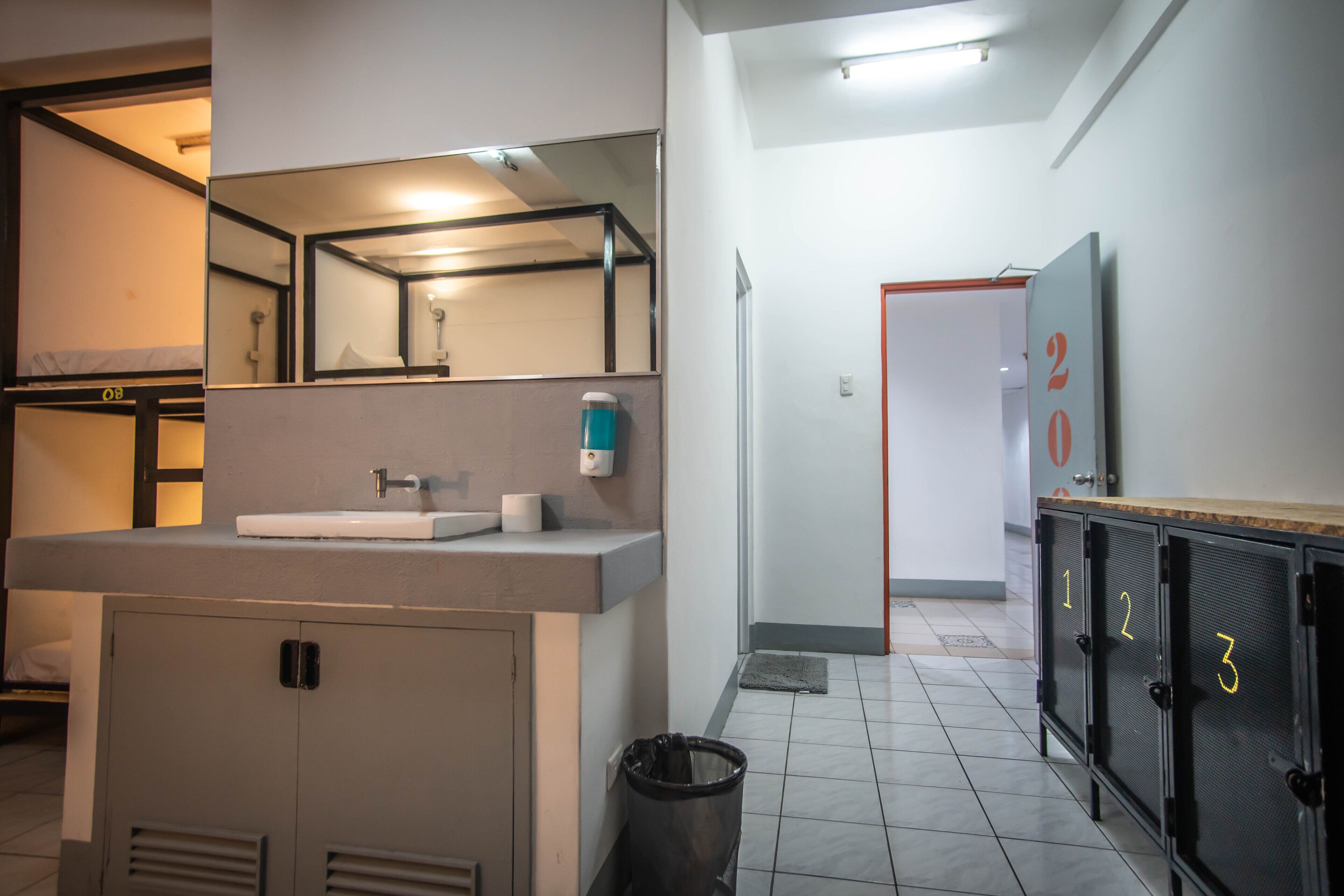 Foto - Mad Monkey Cebu City