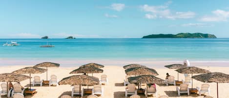 Privat strand och vit sandstrand