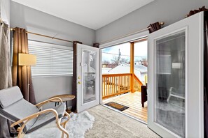 Interior - Family Friendly, Safe & Comfy near Botanical Gardens and Tower Grove Park  (St. Louis)