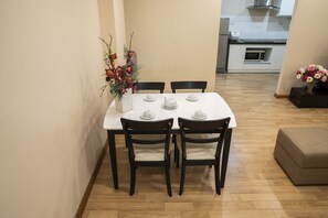 Dining - Japanese Style Service Aparment in Quan Hoa|301 (Ha Noi)