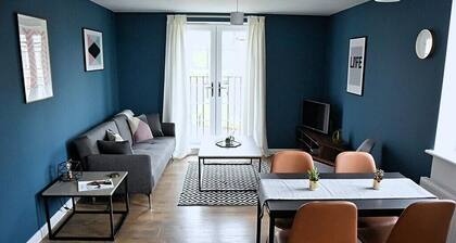 Lakeside quiet and warm apartment