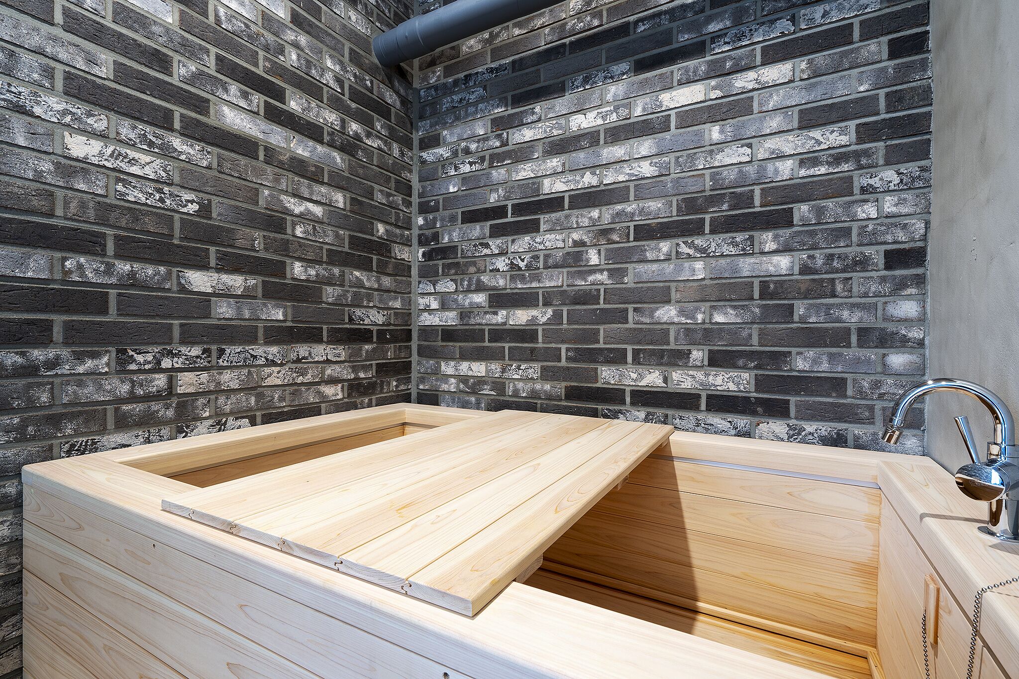 suite, terrace | private spa tub