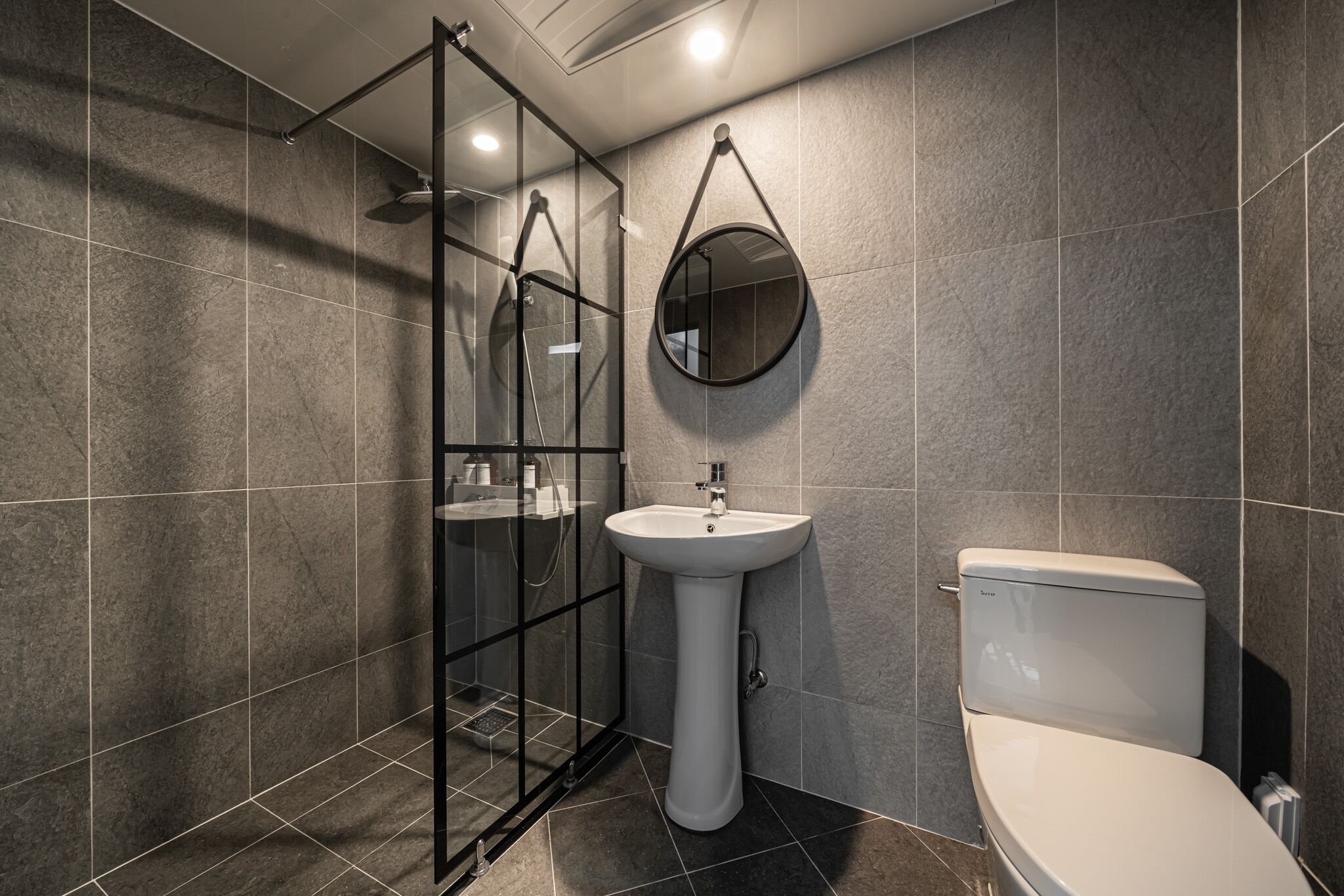 suite, terrace | bathroom | free toiletries, hair dryer, towels, soap