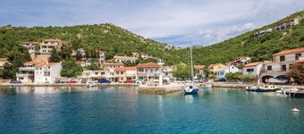 Gorgeous home in Stinica with WiFi