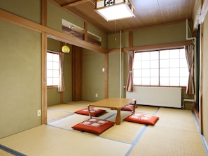 Traditional Room | Down duvets, free WiFi, bed sheets - New Yokote (Yamanouchi)