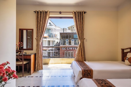 Superior Double or Twin Room | 1 bedroom, minibar, desk, blackout drapes