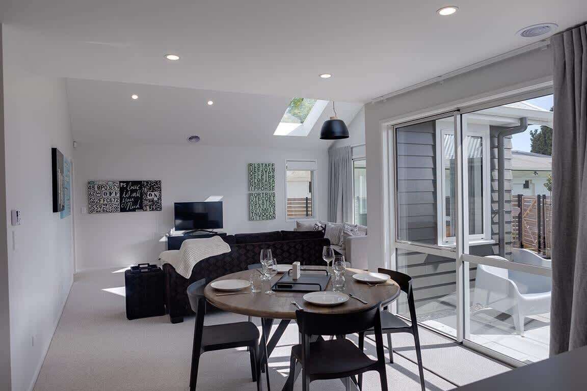 TV, Netflix, streaming services