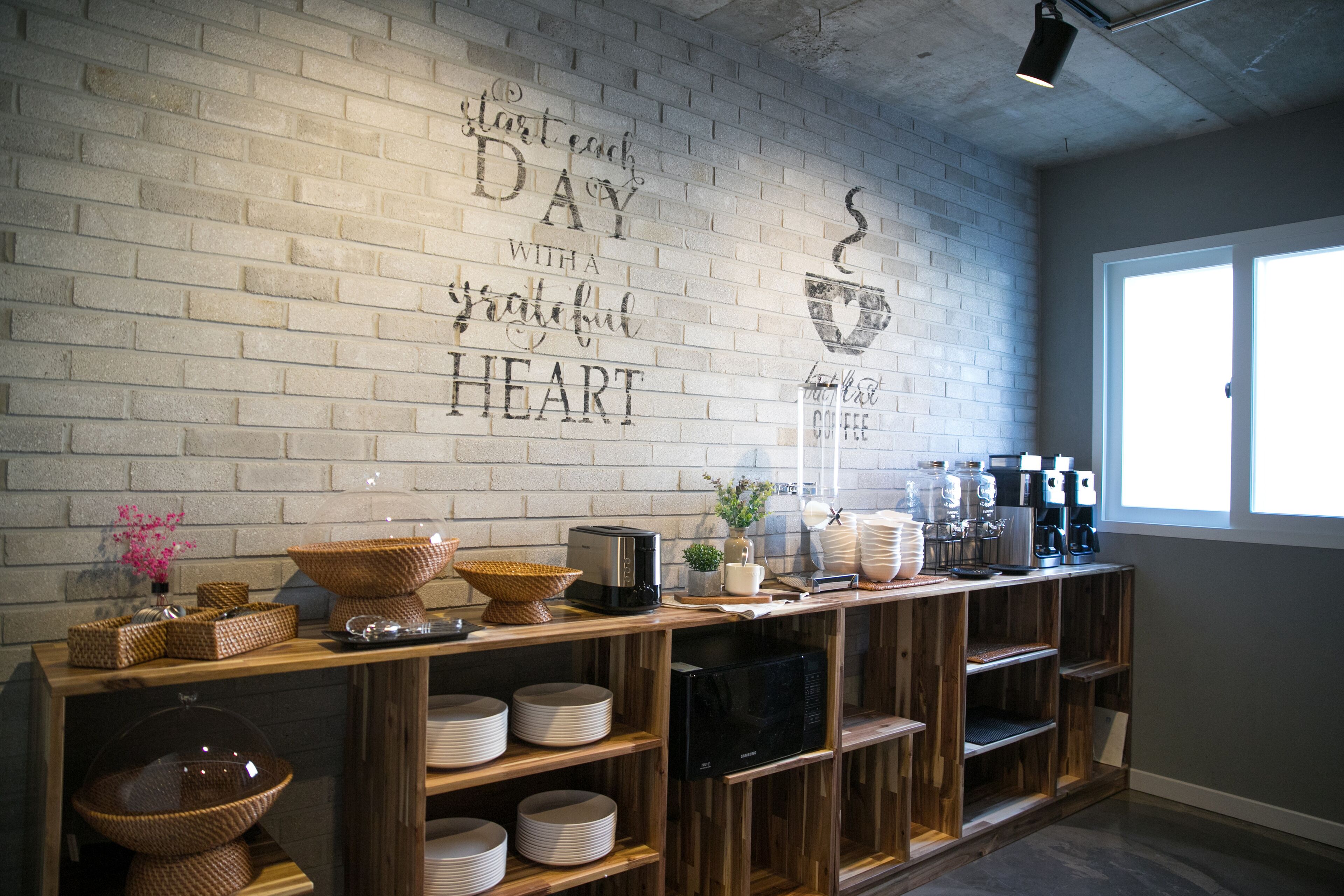 Free daily self-serve breakfast