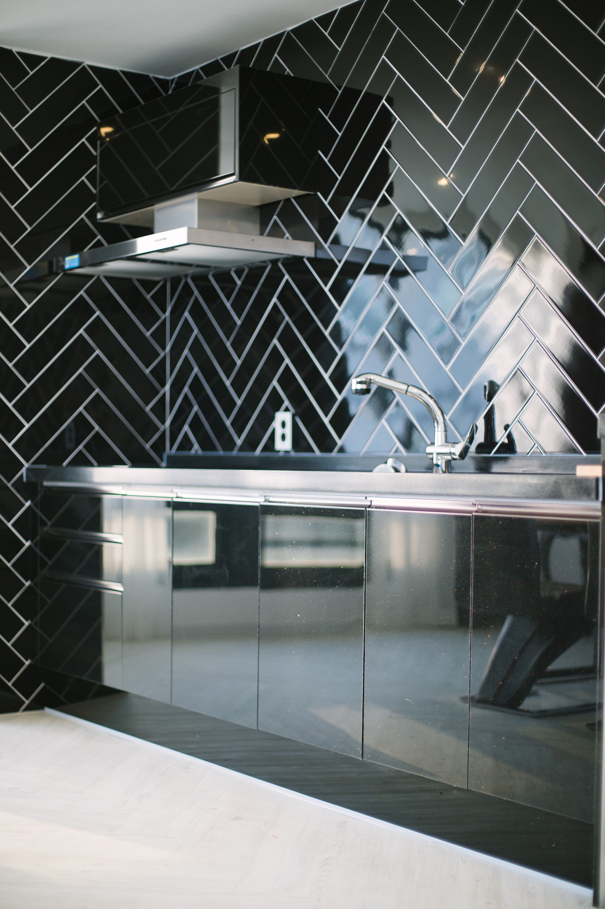 luxury suite (condominium) | private kitchen | microwave, electric kettle