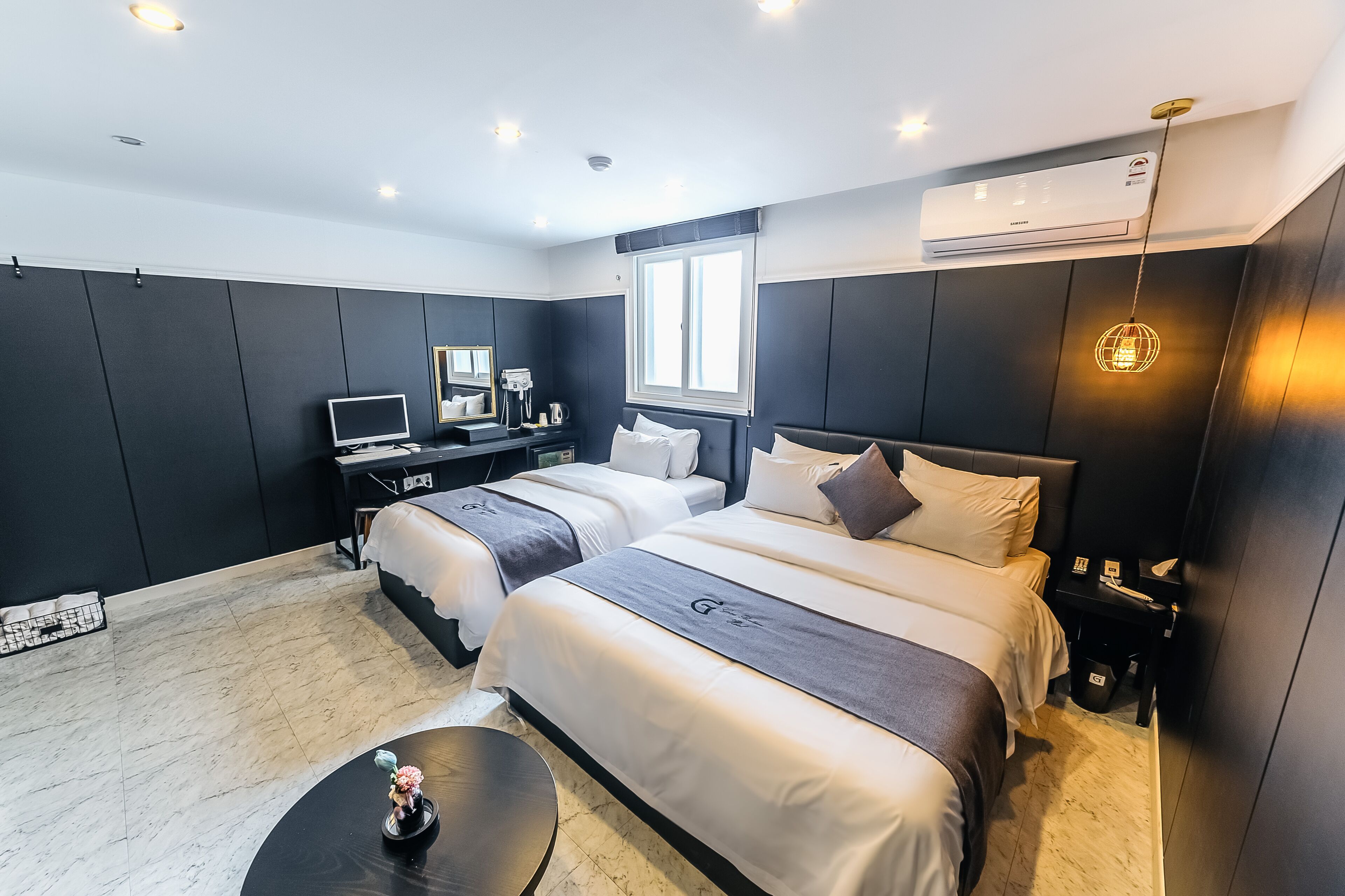 deluxe twin room | desk, blackout curtains, soundproofing, free wifi