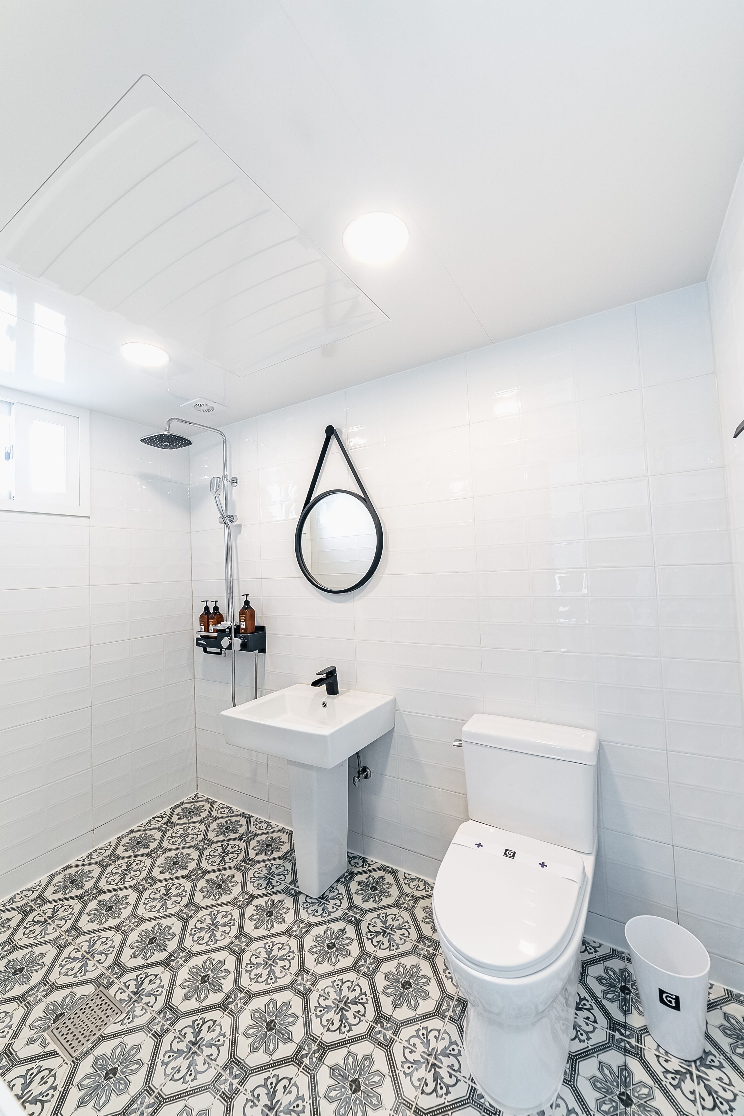 deluxe room | bathroom | shower, free toiletries, hair dryer, bathrobes