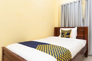 Habitación individual estándar | Wifi gratis y ropa de cama 