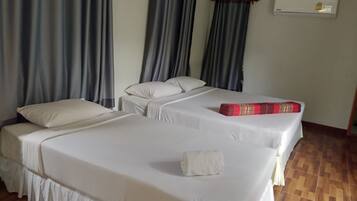 Triple Room | 1 bedroom, minibar, soundproofing, free WiFi