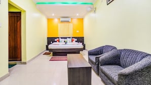 Deluxe Room | In-room safe, desk, iron/ironing board, WiFi (free) - Royal Residency (Bhubaneshwar)