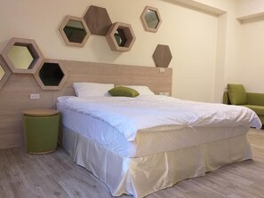 Doppelzimmer, 1 King-Bett | Schreibtisch, Verdunkelungsvorhänge, schallisolierte Zimmer