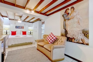 Classic Apartment - Executive Couples Suite Strand (Cape Town)