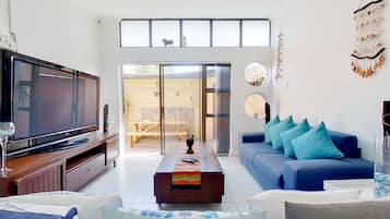 House, 1 Bedroom | Living area
