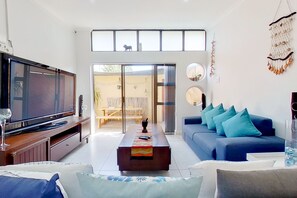 Maison, 1 chambre | Coin séjour | Télévision à écran plat de 40 pouces avec chaînes par câble, télévision