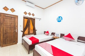 Standard Twin Room | Desk, free WiFi, bed sheets - OYO 1323 Murni Homestay (Senggigi)