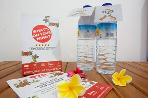 Standard Double Room | Room amenity - OYO 1323 Murni Homestay (Senggigi)