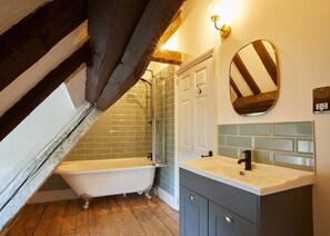 The Coach House | Bathroom - The Coach House (Whitby)