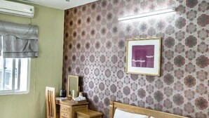 Basic Room - khachsansanbay (Ho Chi Minh City)