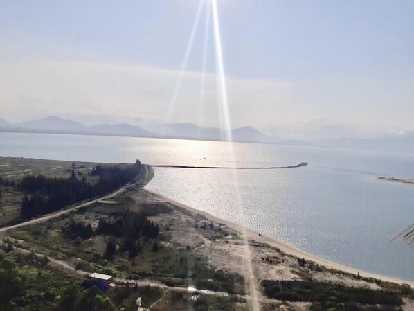 Beach/ocean view - Ly Apartment (Da Nang)