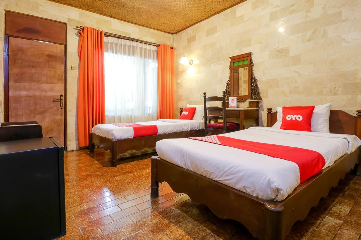 Habitación estándar con 2 camas individuales | Escritorio, sistema de insonorización, wifi gratis y ropa de cama