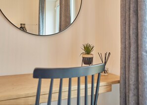 4 bedrooms, premium bedding, iron/ironing board, free WiFi - Hoggarths Retreat (Whitby)