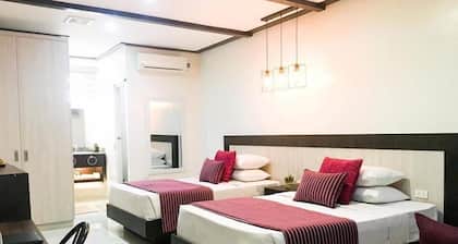 Royale House Hotel Davao powered by Cocotel