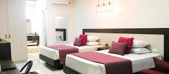 Royale House Hotel Davao powered by Cocotel